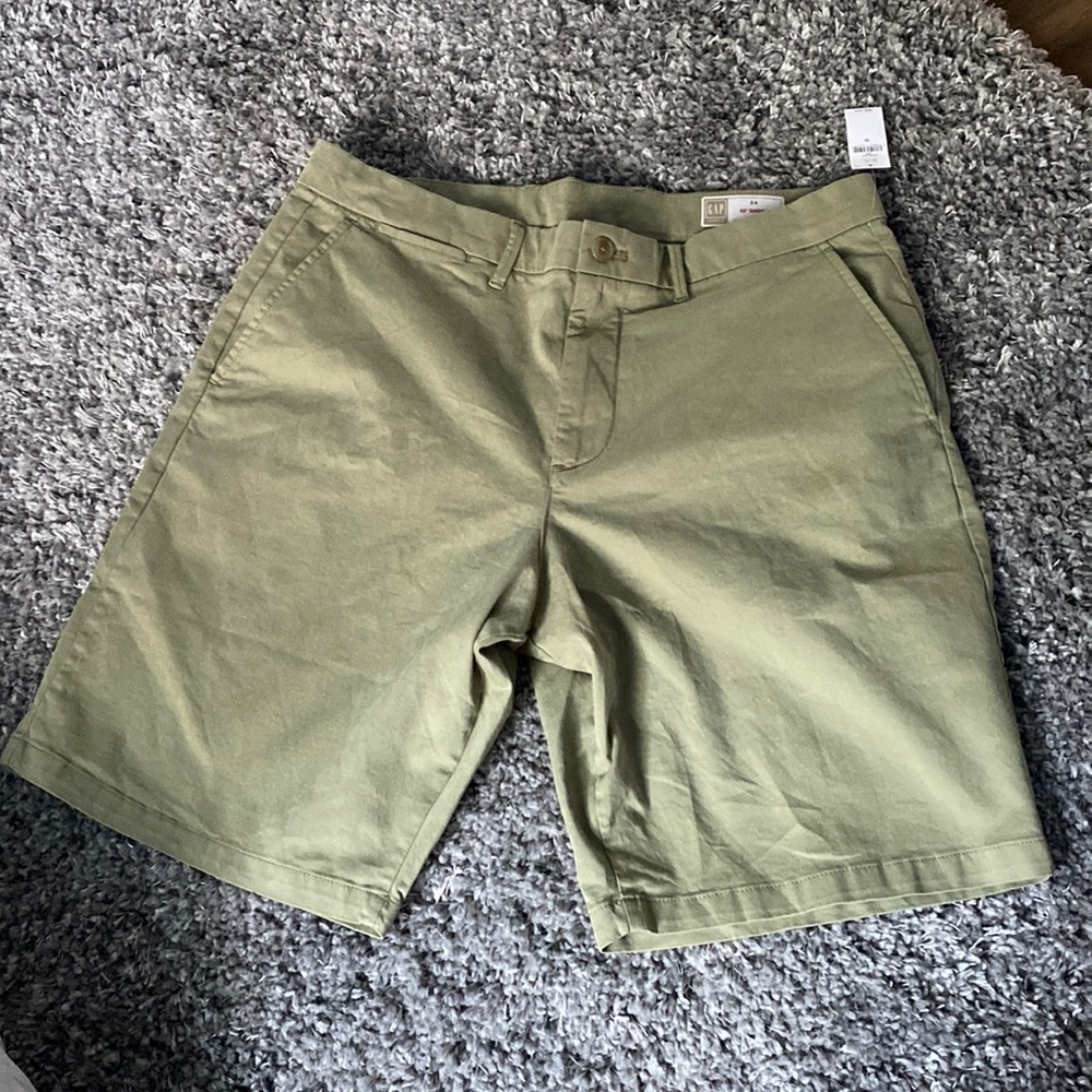 10” khaki shorts